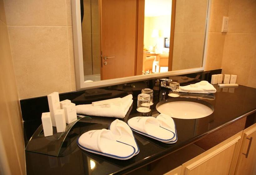 غرفة عائلية, Diamond Coast