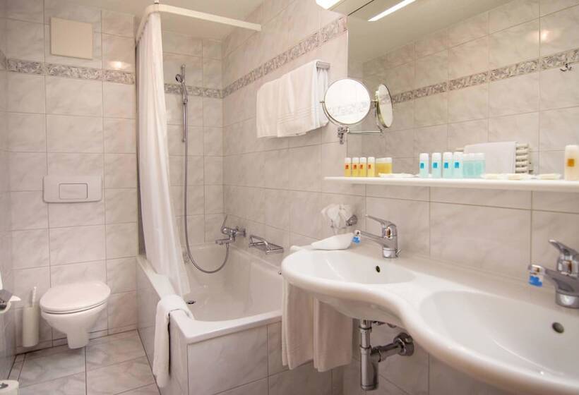 Классический Номер, Du Glacier