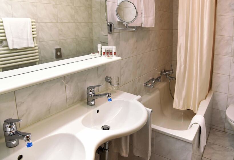 Семейный Номер Классика, Du Glacier