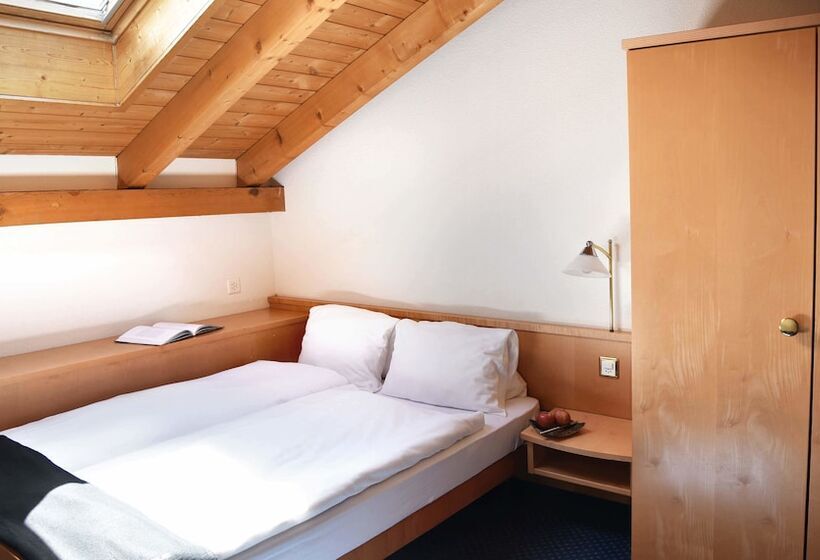 Семейный Номер Классика, Du Glacier