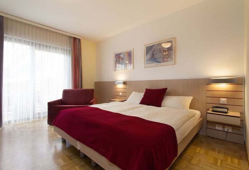 غرفة عائلية, Geranio Au Lac