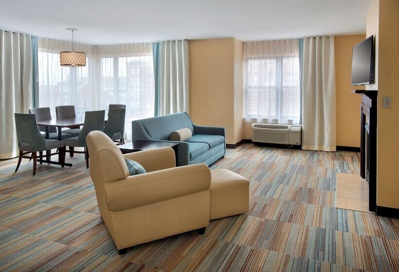 디럭스 스위트, Hilton Garden Inn Albany Medical Center