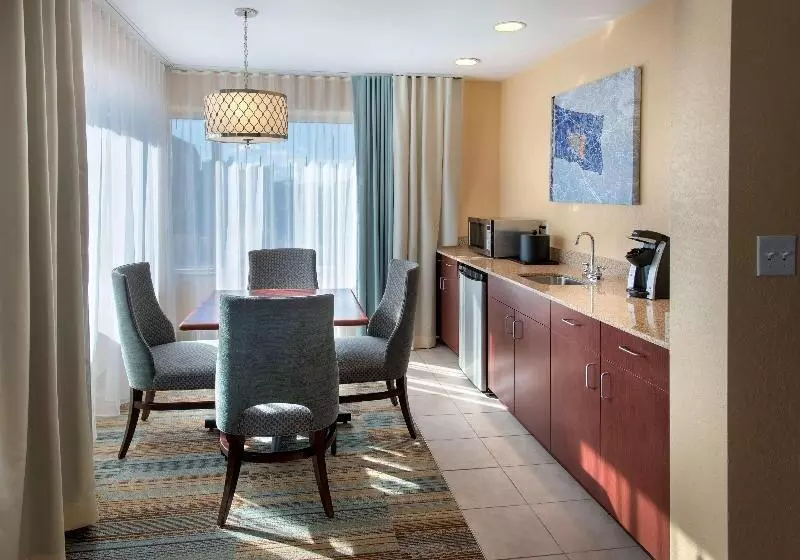 اتاق استاندارد با تخت بزرگ, Hilton Garden Inn Albany Medical Center
