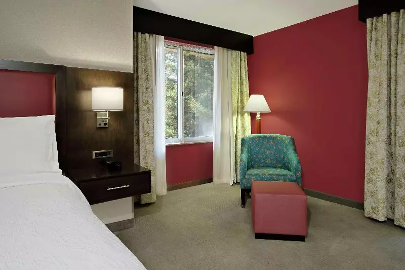 Standard-huone King-vuode, Hilton Garden Inn Sonoma County Airport