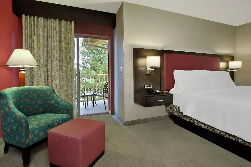 Standard-huone King-vuode, Hilton Garden Inn Sonoma County Airport