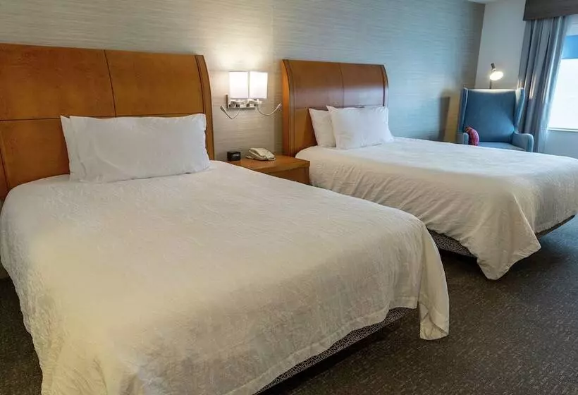スタンダードルーム, Hilton Garden Inn Des Moines West