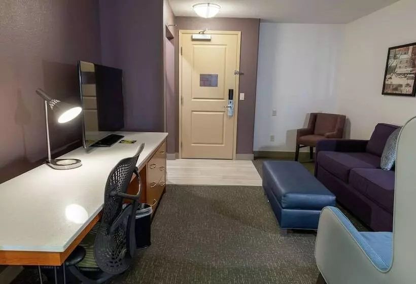 スイート, Hilton Garden Inn Des Moines West