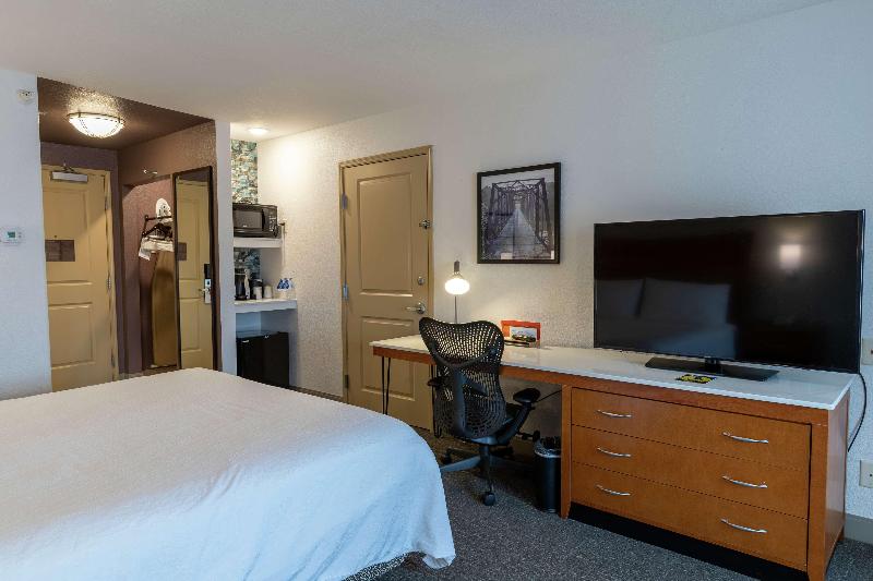 Стандартный Номер Кровать Кинг, Hilton Garden Inn Des Moines West