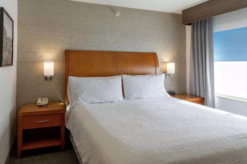 キングサイズベッドのスイートルーム, Hilton Garden Inn Des Moines West