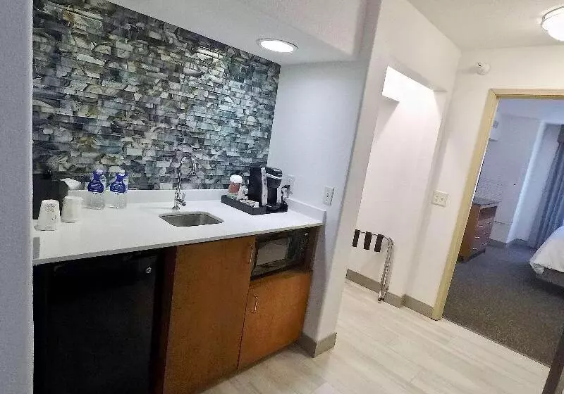 デラックススイート, Hilton Garden Inn Des Moines West