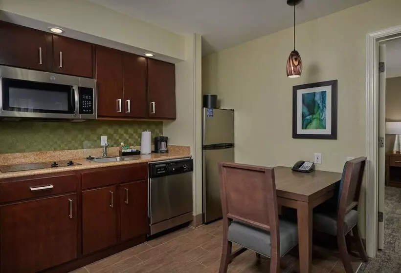 スイート, Homewood Suites By Hilton Sarasota