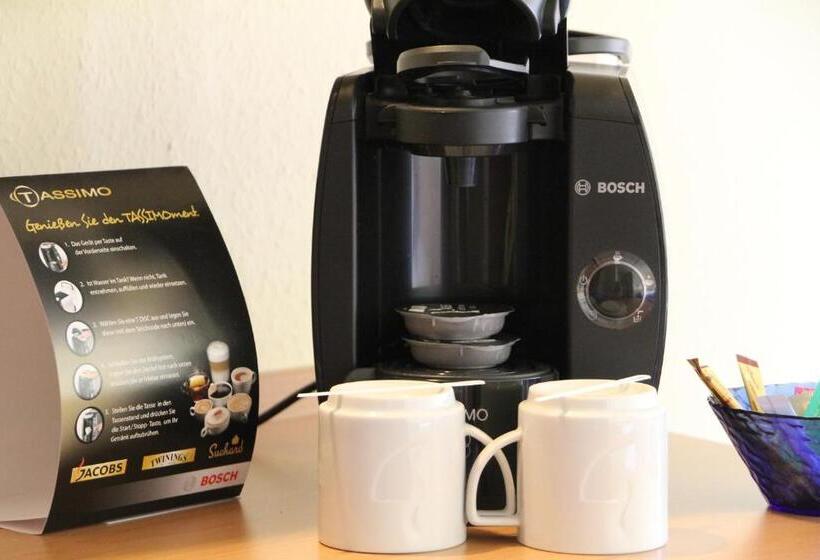 舒适三人间, Ifen