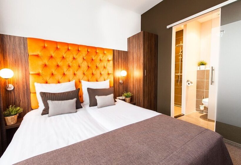 Номер Superior, La Reine