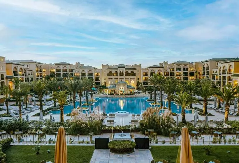 اتاق لوکس با چشم‌انداز استخر, Mazagan Beach & Golf Resort