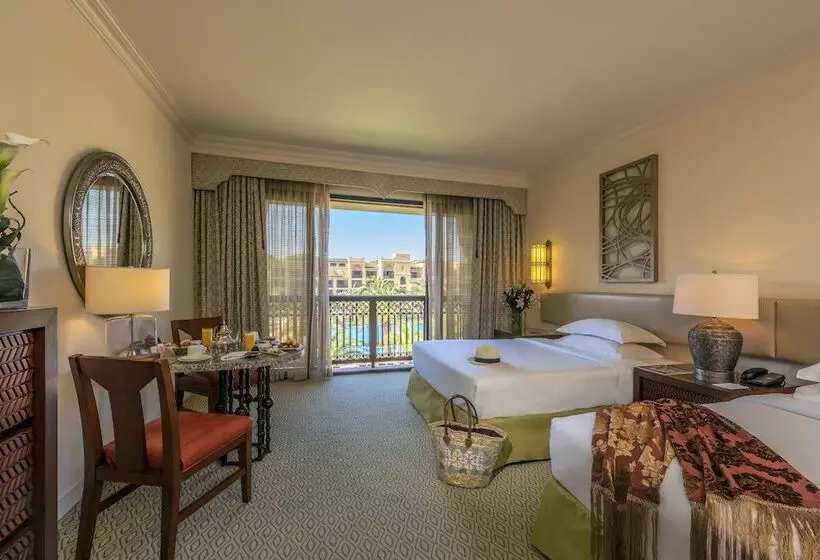 اتاق لوکس با چشم‌انداز استخر, Mazagan Beach & Golf Resort