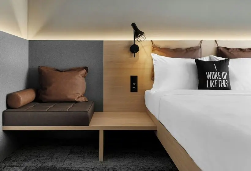 اتاق لوکس, Moxy Zurich