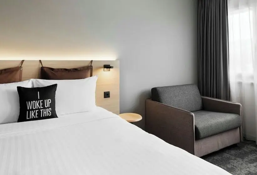 اتاق لوکس, Moxy Zurich