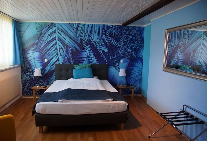 חדר סופריור, Murten