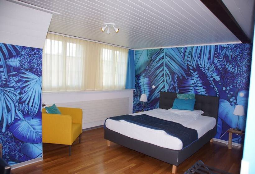 חדר סופריור, Murten