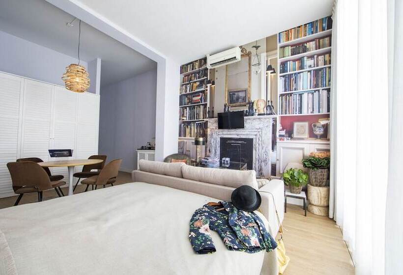 جناح جونيور, Stadsvilla Hotel Mozaic Den Haag