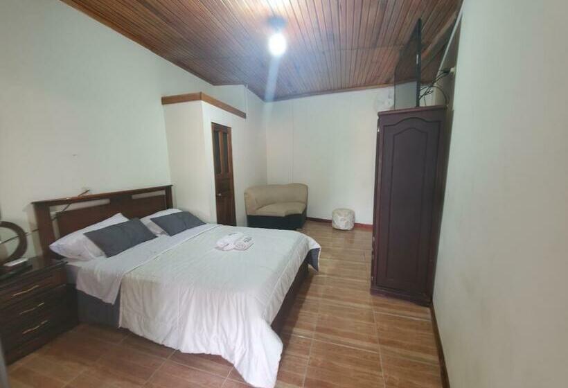 استودیو استاندارد با چشم‌انداز باغ, Casa Blanca Hortencia