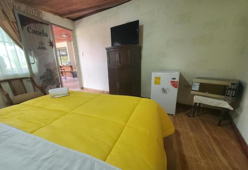 استودیو استاندارد با چشم‌انداز باغ, Casa Blanca Hortencia