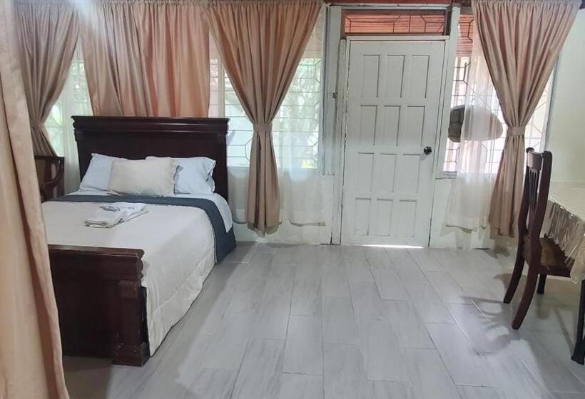 سوییت خانوادگی, Casa Blanca Hortencia