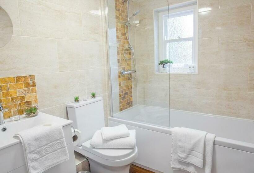 2间卧室的房子, Gate Keepers Cottage