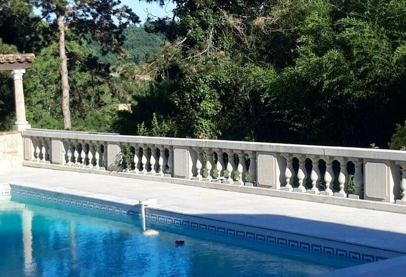 חדר משפחתי נוף לגינה, Les Chambres De Lili