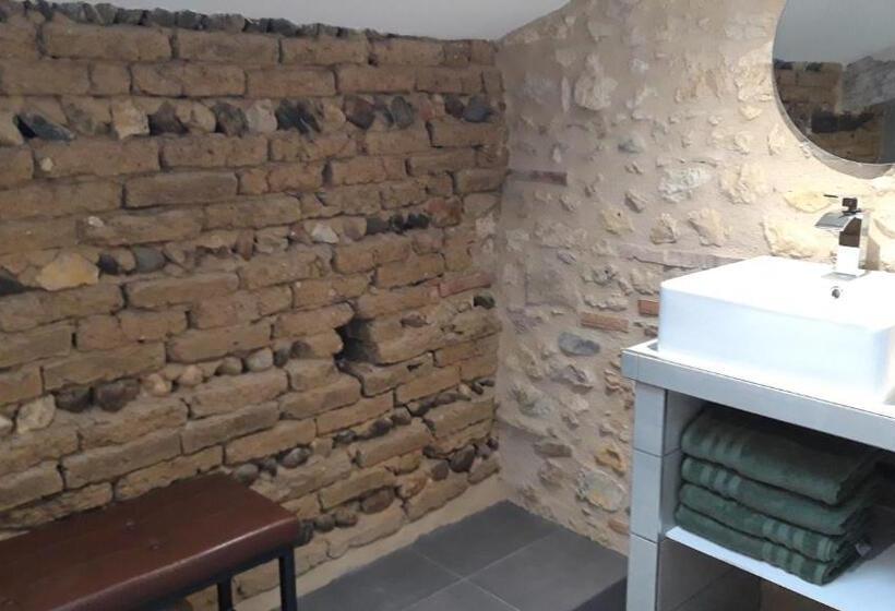 חדר משפחתי, Les Chambres De Lili