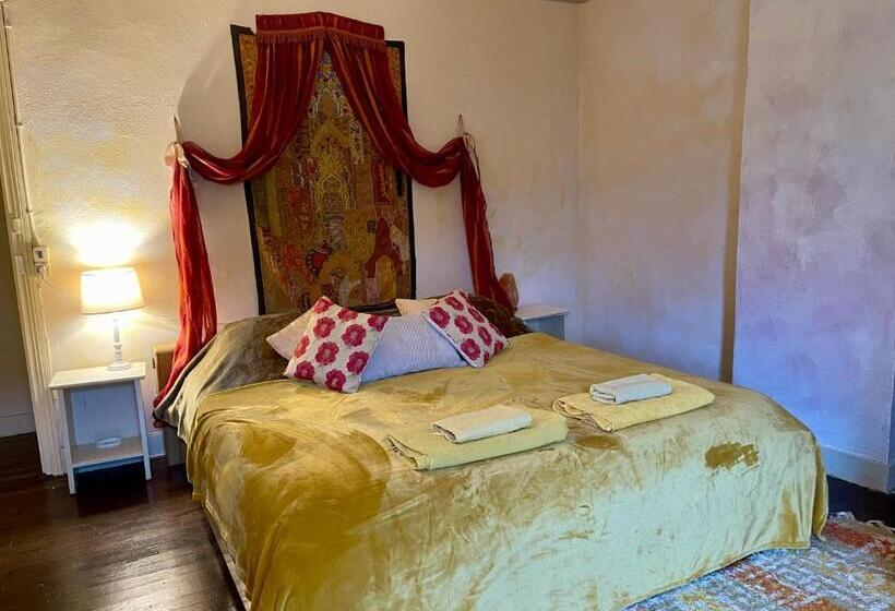 Номер Стандарт с Балконом, Les Contes