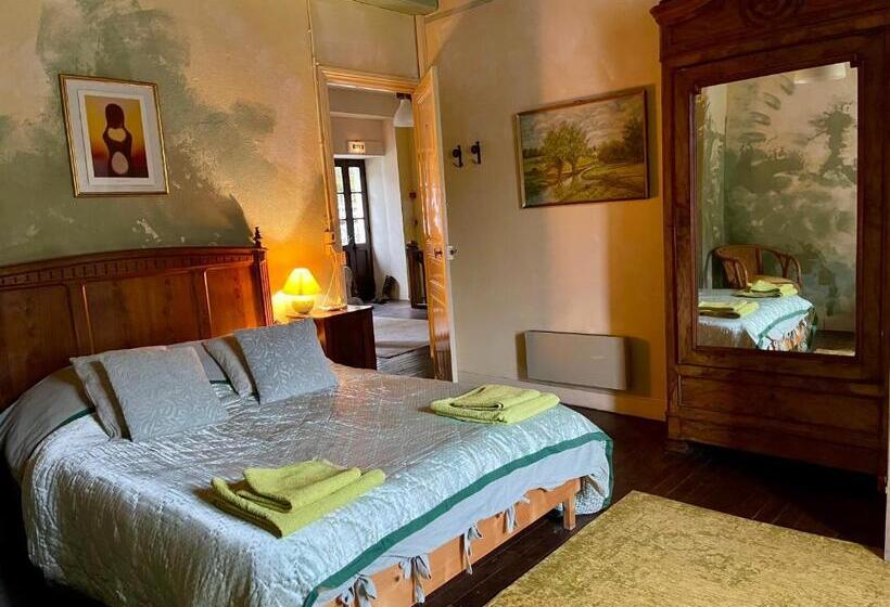 Номер Стандарт Вид на Горы, Les Contes