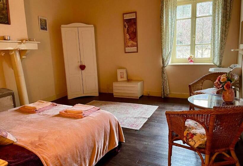 Номер Стандарт Вид на Сад, Les Contes