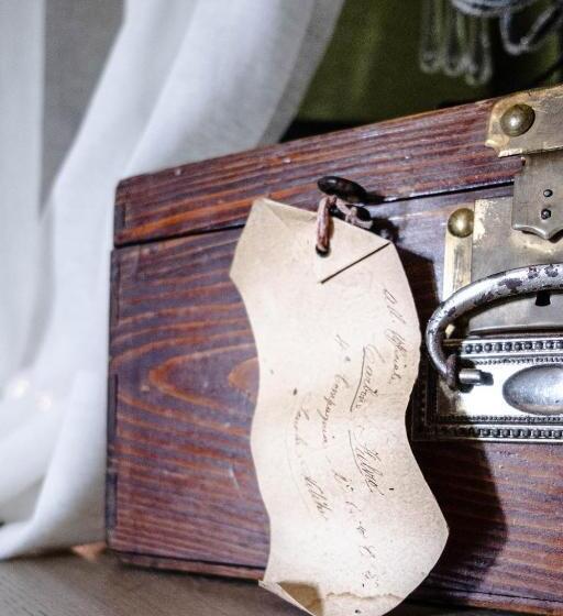 带大床的高级房间, Pampucet