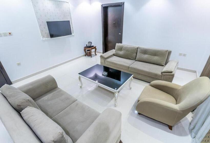 شقة غرفة واحدة, فندق جلنار