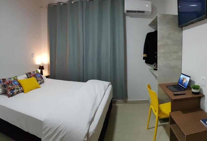 디럭스 룸, Aero Inn