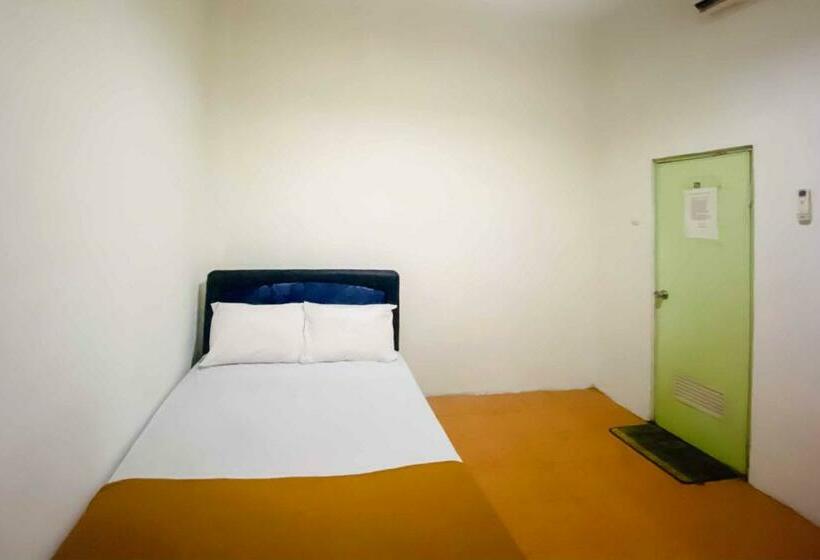 اتاق استاندارد, Kanca Homestay Mitra Reddoorz Near Gor Untung Suropati