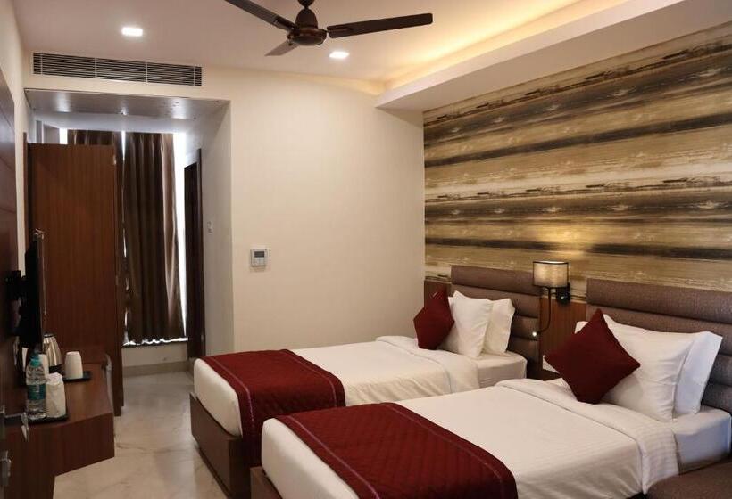 غرفة ديلوكس, Paras Heights