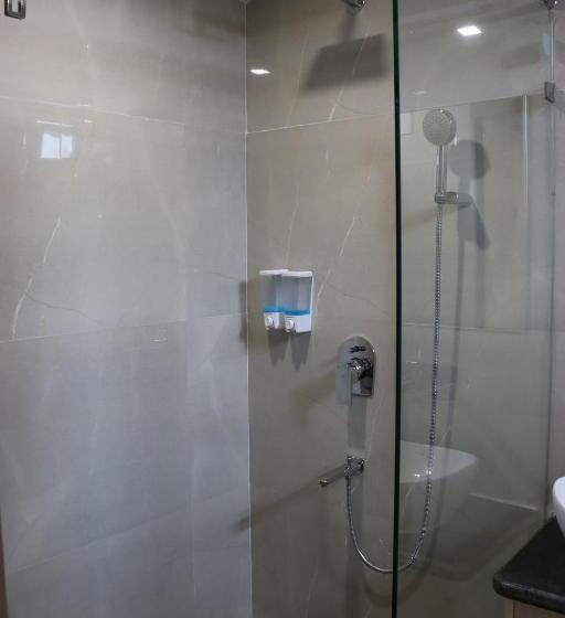 غرفة ديلوكس, Paras Heights