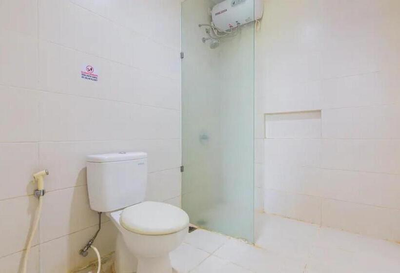 Номер Deluxe, Reddoorz @ Bukit Palma Surabaya