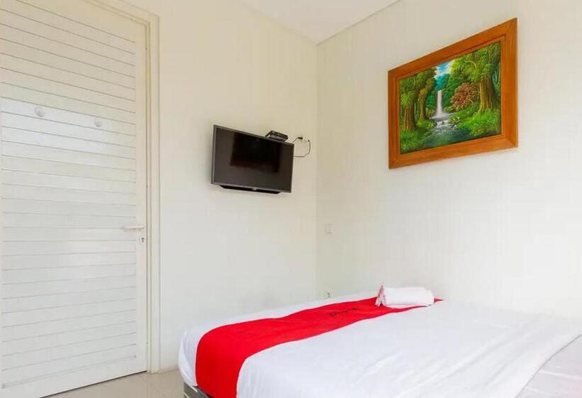 Номер Deluxe, Reddoorz @ Bukit Palma Surabaya