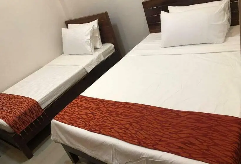 اتاق استاندارد سه نفره, Reddoorz At Sta Cruz Naga City
