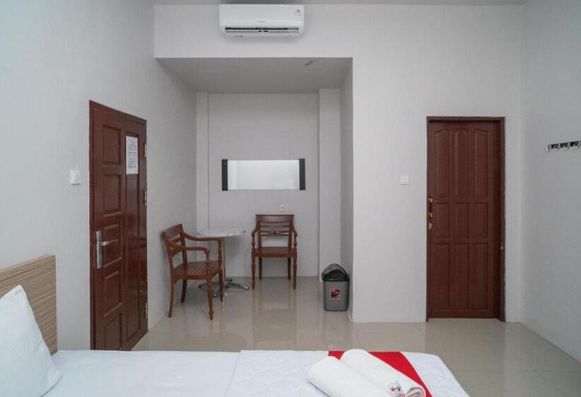 Номер Deluxe, Reddoorz Syariah Near Jalan Ahmad Yani Banjarmasin 3