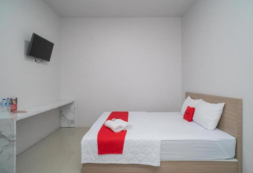 Номер Deluxe, Reddoorz Syariah Near Jalan Ahmad Yani Banjarmasin 3