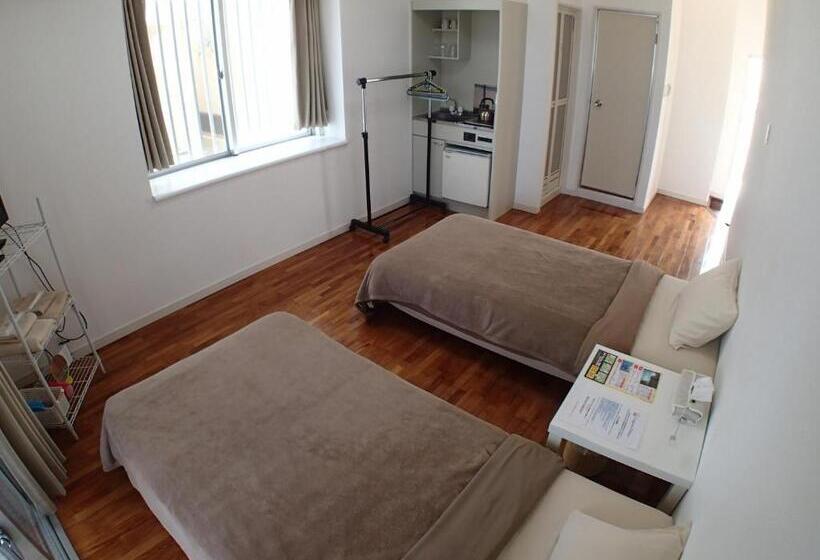 דירת חדר, Lagoon Palace