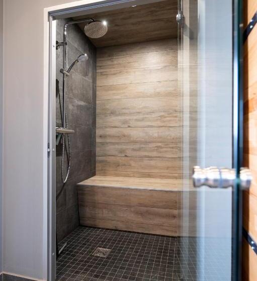 סוויטה עם ג'קוזי, Au Coeur Du Village