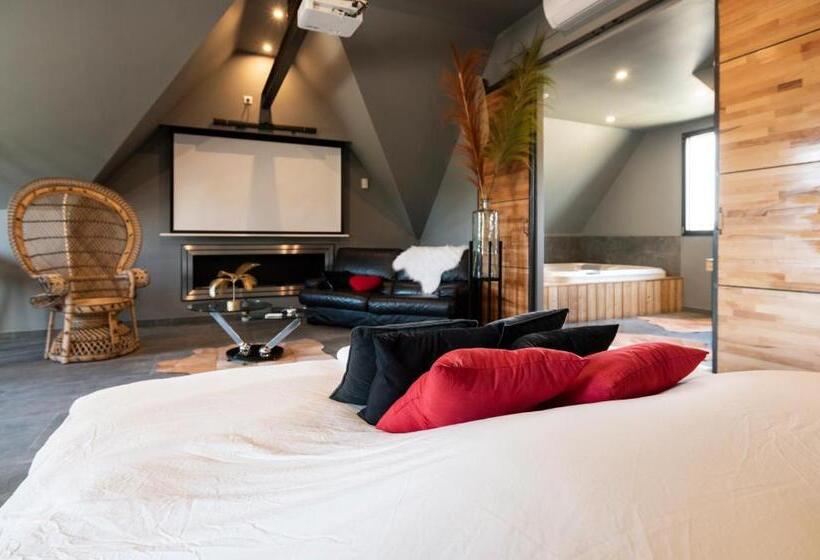 סוויטה עם ג'קוזי, Au Coeur Du Village