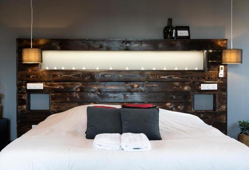 סוויטה עם ג'קוזי, Au Coeur Du Village