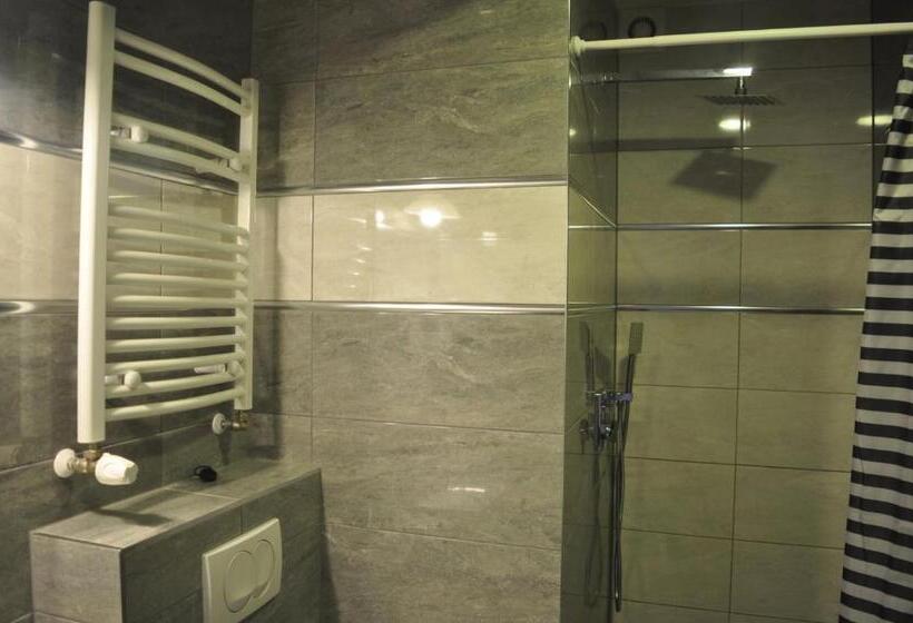 اتاق استاندارد با بالکن, Villa Karpacz