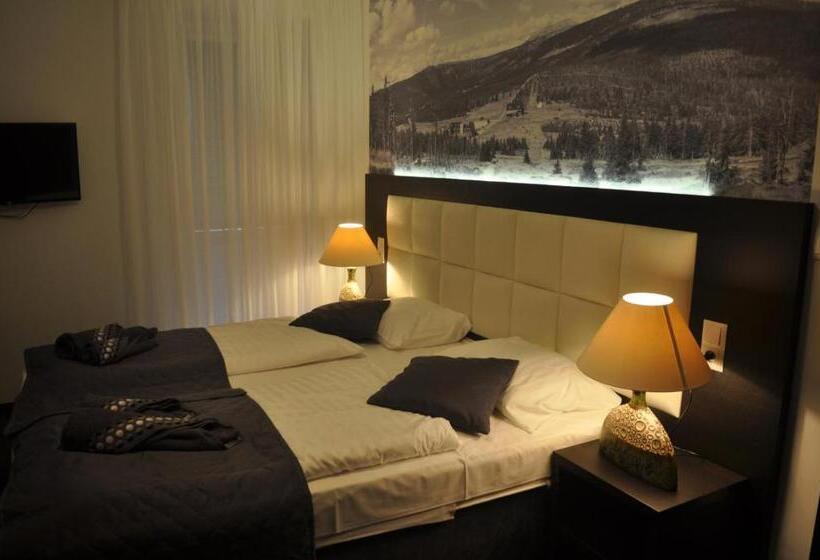 سوییت لوکس, Villa Karpacz